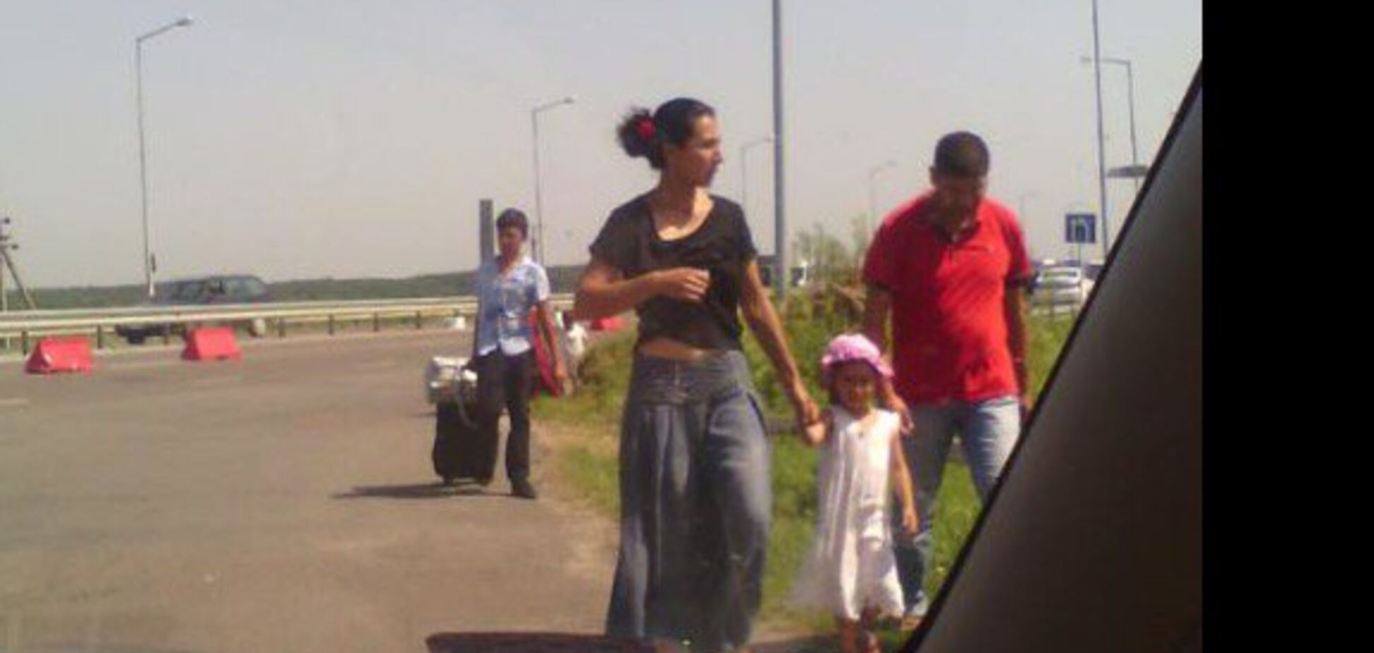 'Порошенко сказав без віз!' Роми 'штурмували' польсько-український кордон