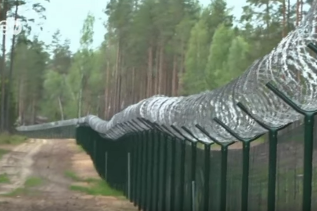 Не только Украина: названы страны, которые отгораживаются от России стеной