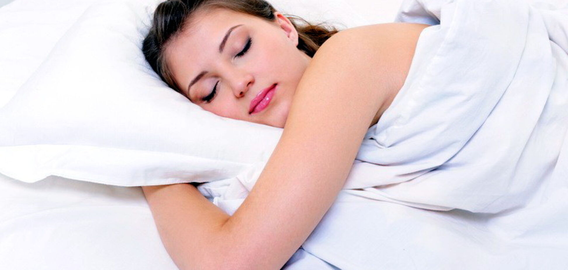 Вчені пояснили, чому жінкам необхідний більш тривалий сон