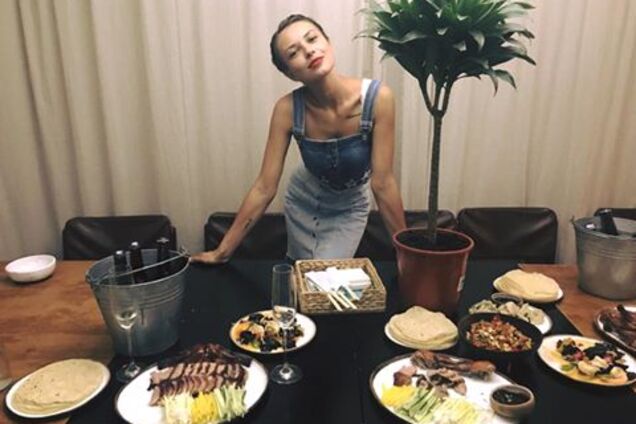 'Должно быть теребонькают': жену нардепа Лещенко подняли на смех из-за умных словечек