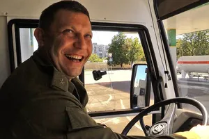 "Донецкие отжали у луганских": журналист указал на главный курьез с автобусами Захарченко