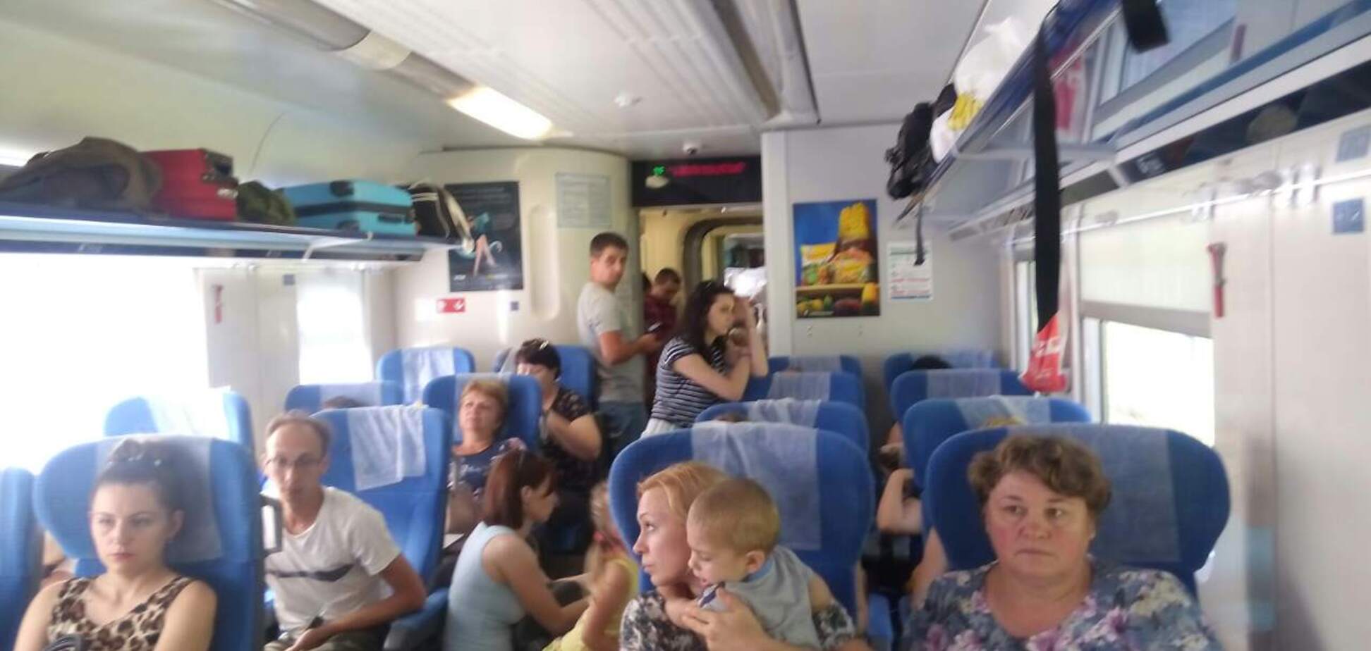 Просто хаос: новый конфуз с поездом 'Укрзалізниці' привел пассажиров в шок