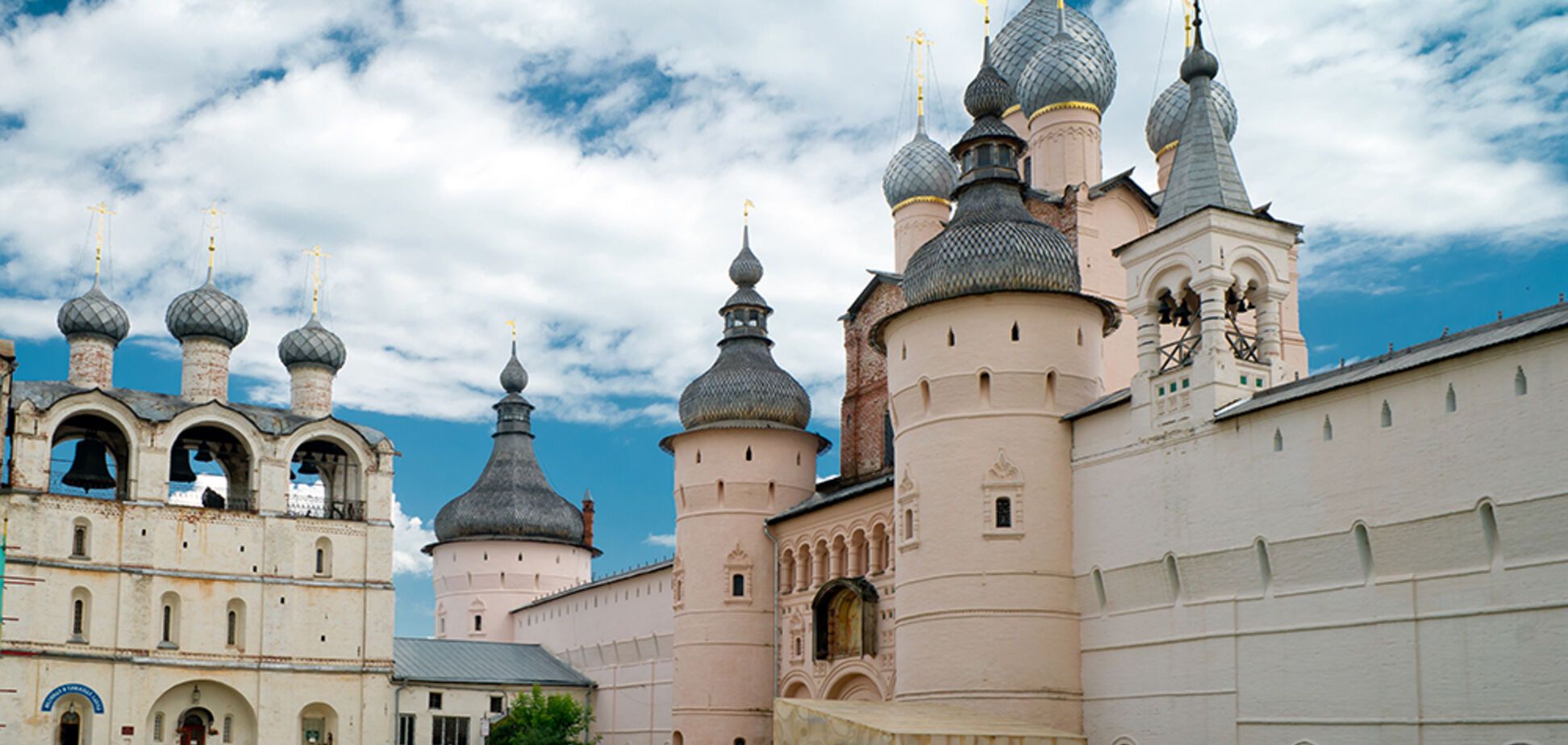 Про війну не чули: на Вінниччині УПЦ МП організувала тури по Росії