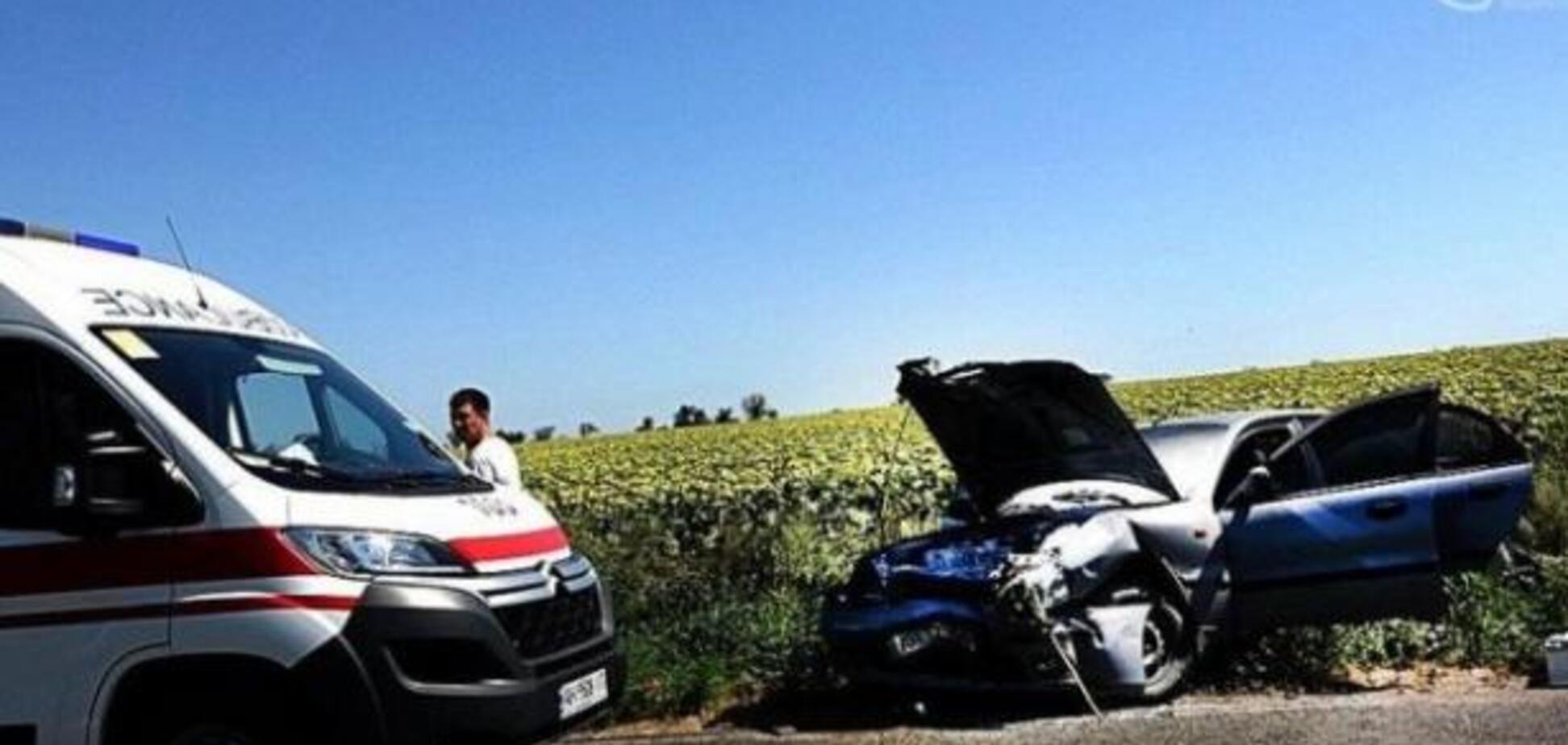 На одному з блокпостів Донбасу сталася масштабна ДТП: фото аварії