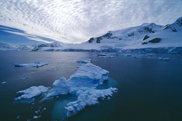 Под льдами Антарктиды обнаружена находка, которая может угрожать всему человечеству