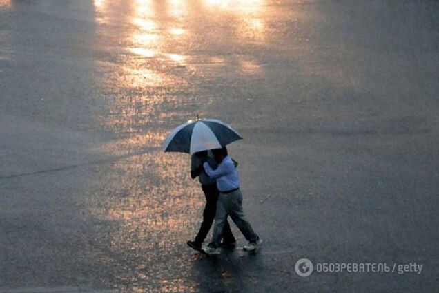 Зливи, грози і шквал: на Україну чекає різке погіршення погоди