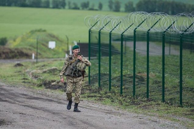 Как воровали деньги на строительство 'Стены' Яценюка: стали известны детали