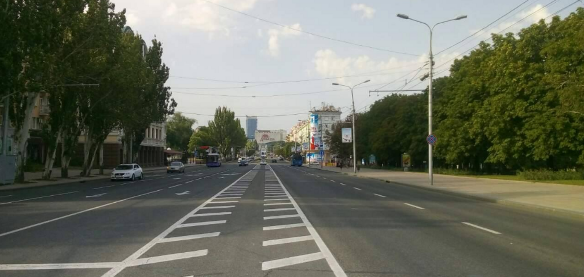 'Зате дороги не зношуються': в мережі показали пустельні вулиці окупованого Донецька