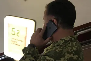 "Это какая-то другая страна": сеть привело в восторг фото украинского министра в метро Киева