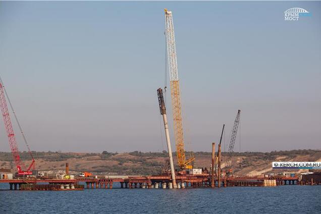 Новости Крымнаша. Днём — стройка века, ночью — пьянка века