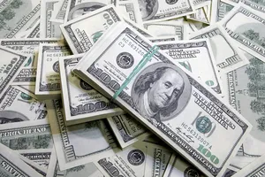 "Распилили" $190 млн из бюджета: в Одессе фирмы депутатов "озолотились" на ремонтах дорог