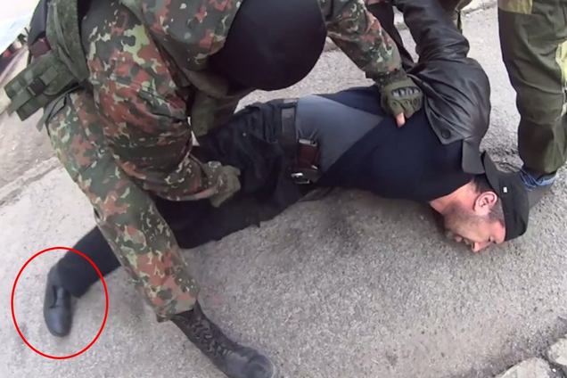 Спалились на шнурках: на відео затримання 'диверсанта' в 'ДНР' помітили курйозні ляпи