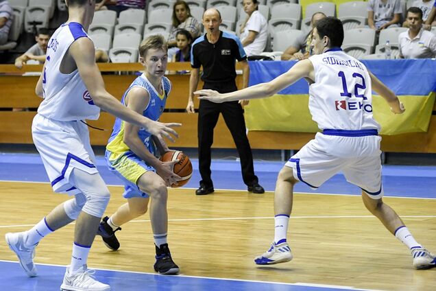 Україна драматично програла в чвертьфіналі Євробаскету U-16