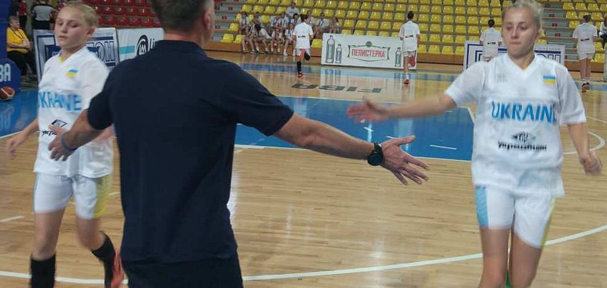 Женская сборная Украины