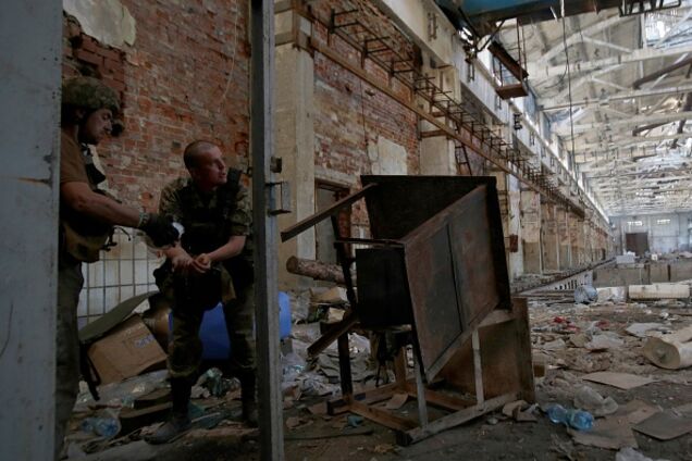 'Отвечали плотным огнем': террористы ранили бойцов АТО на Донбассе