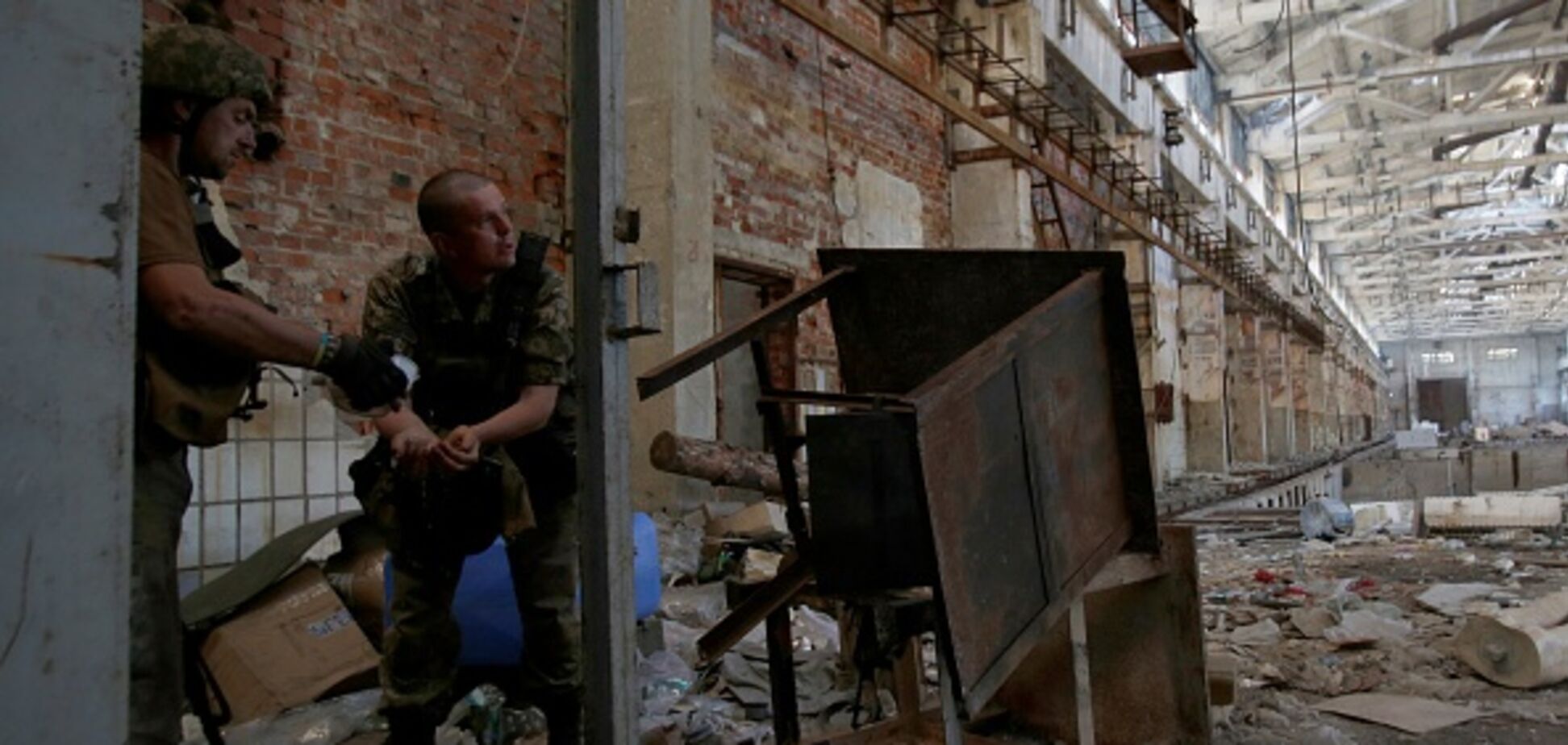 'Отвечали плотным огнем': террористы ранили бойцов АТО на Донбассе