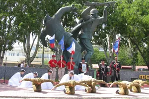 Новости Крымнаша. Из камней с неба можно построить новый дом