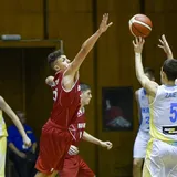 Украина в роскошном стиле выиграла матч плей-офф Евробаскета U-16