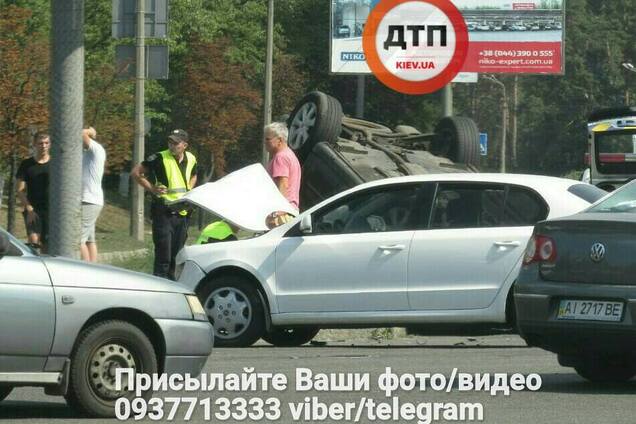 'Лежит бездыханное тело': в Киеве произошло жуткое ДТП лоб в лоб