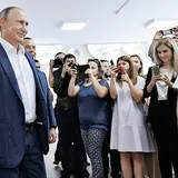 "И чуть не заплакал": Путин рассказал, как впервые прибыл в украинский город