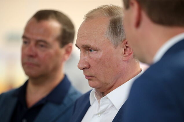 Не только Путина: в сети показали, что хотела смыть природа в Крыму