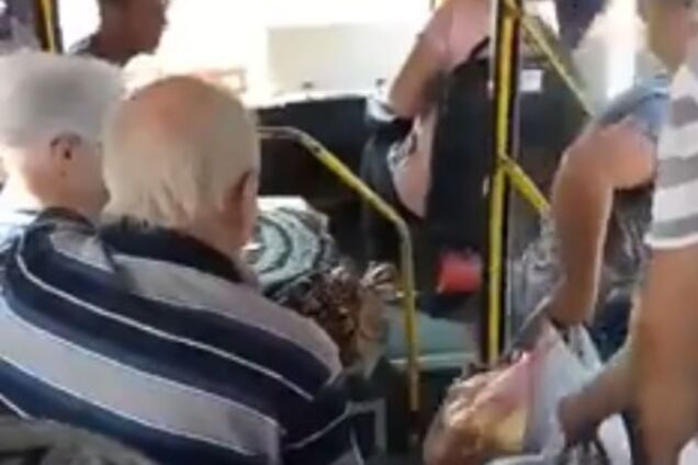 Одержимый водитель одесской маршрутки привел пассажиров в ужас: опубликовано видео