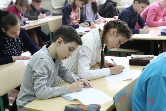 В школах 'ЛНР' мальчики будут учиться отдельно от девочек