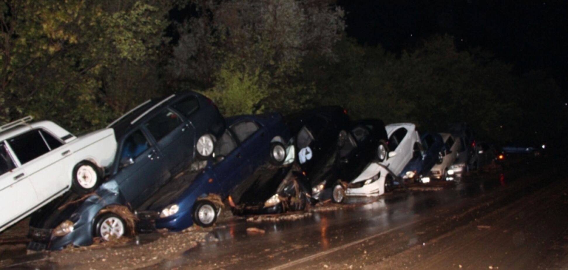 Людей эвакуируют: оккупанты рассказали о последствиях потопа в Крыму