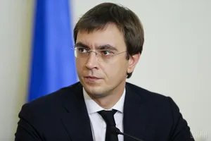 Платные дороги, коллапс в "Укрзалізниці" и деньги для Украины: большое интервью с Омеляном