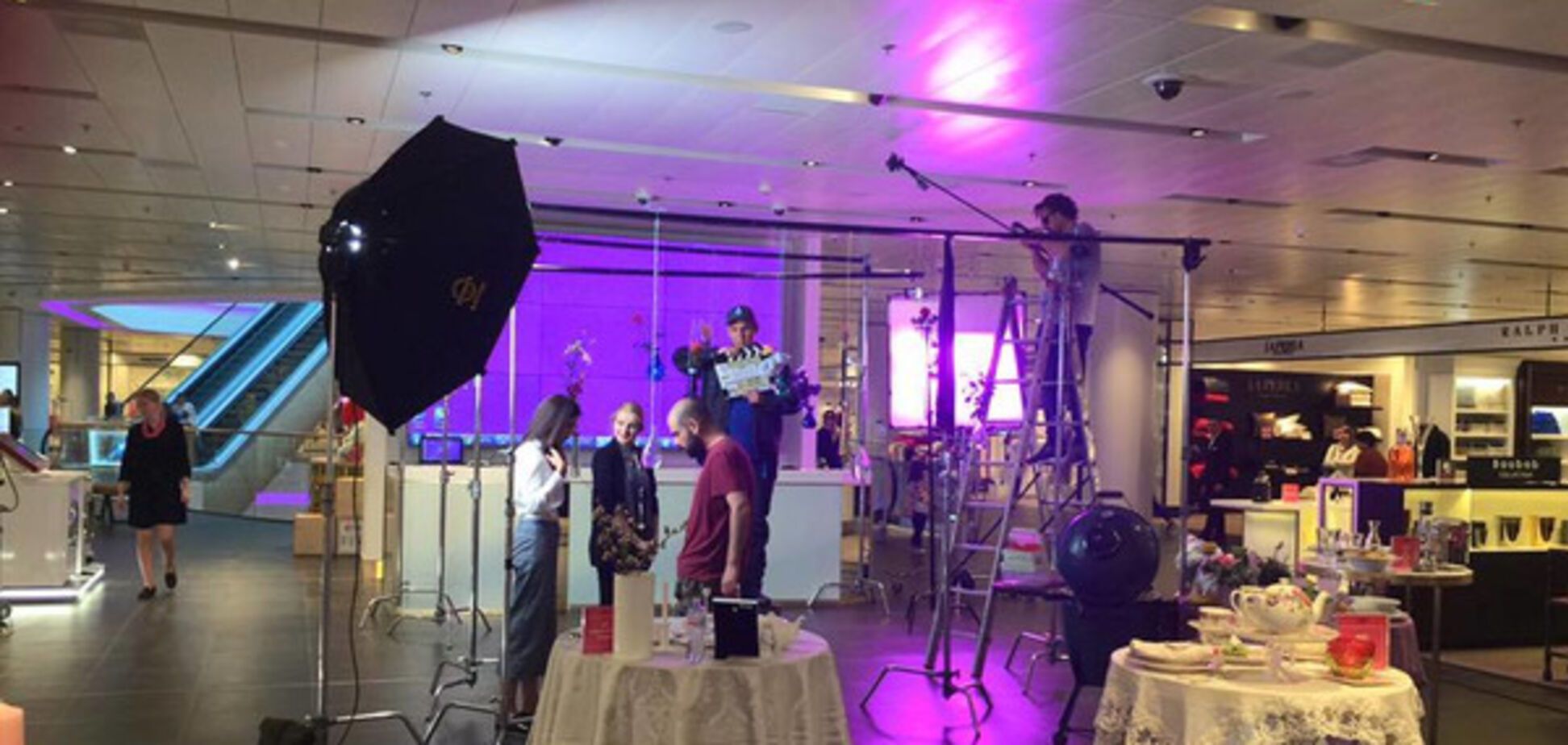 Вышел первый официальный тизер социальной комедии Тони Ноябревой 'Герой моего времени'