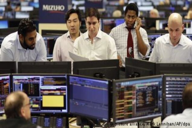 Індекс Dow Jones сягнув рекордної позначки завдяки Apple та слабкому долару