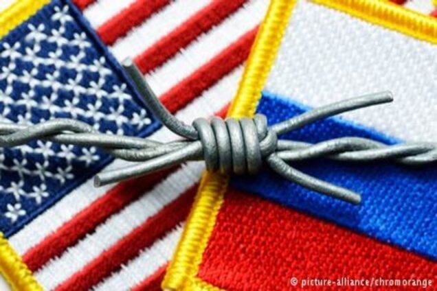 Прем'єр РФ: Нові санкції США - оголошення 'повноцінної торгівельної війни'