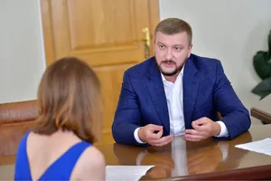 У Керченського моста немає перспектив. РФ стадіон не може побудувати - Петренко