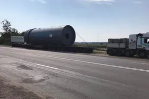 На Тернопольщине перевозчику выписали рекордный штраф за разрушение дороги