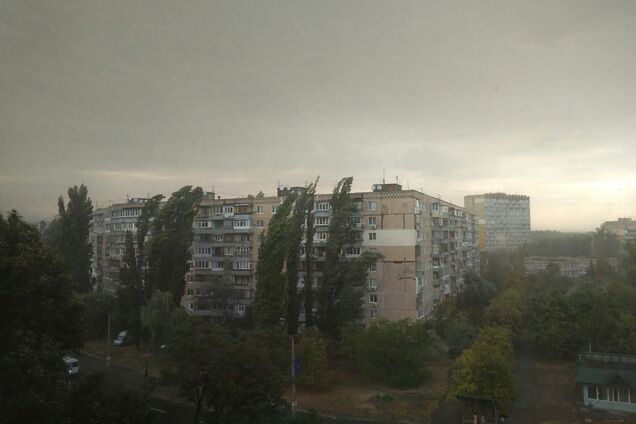 'Погода - баба': по Дніпру пройшла серйозна буря