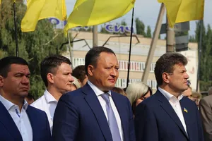 В Запорожье провели первую акцию ко Дню независимости Украины