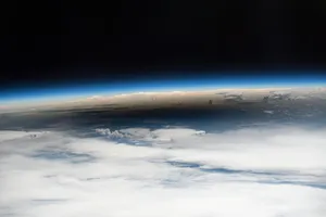 Солнечное затмение из космоса