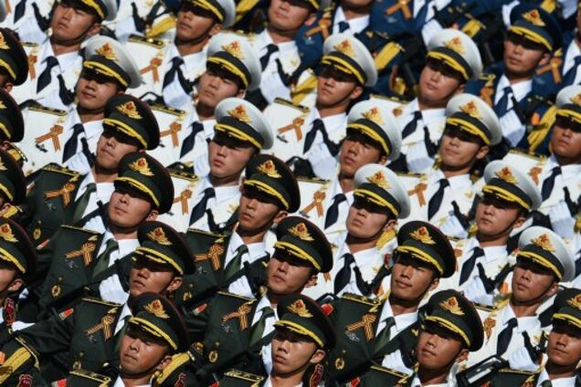 Адептам Кремля ответили на истерику из-за воинов США на параде в Киеве