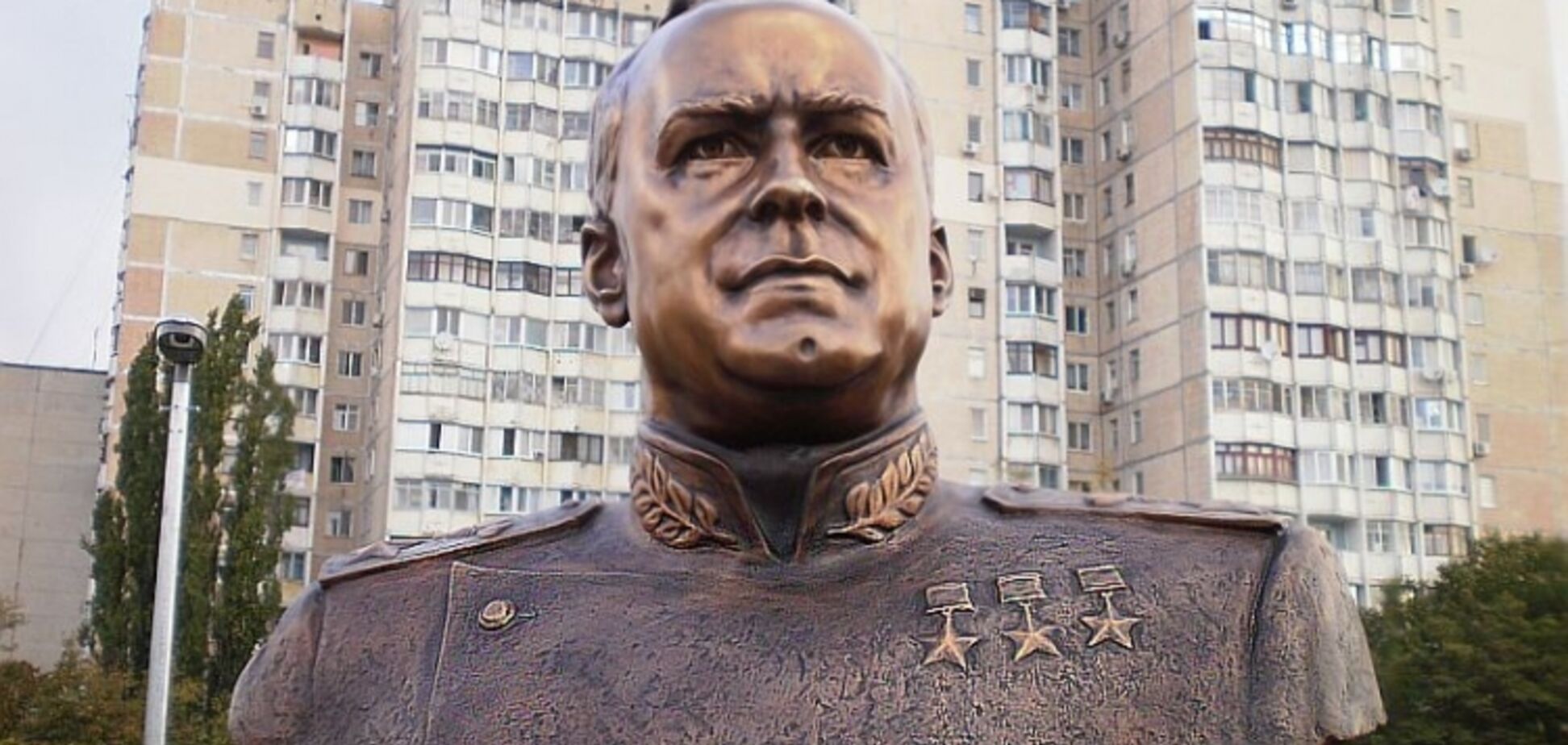 Історія одного пам'ятника Жукову, або 'З днем Незалежності!'