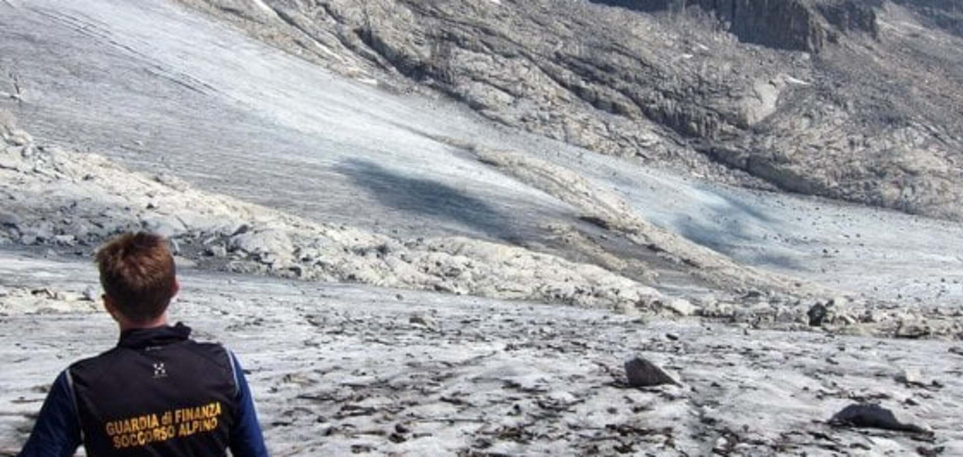 Во время подъема на ледник погибли альпинисты