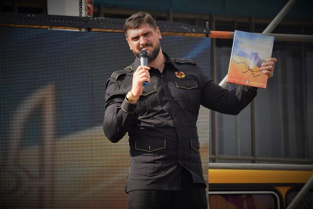 'Воины Света': глава Николаевской ОГА представил книгу о погибших героях АТО