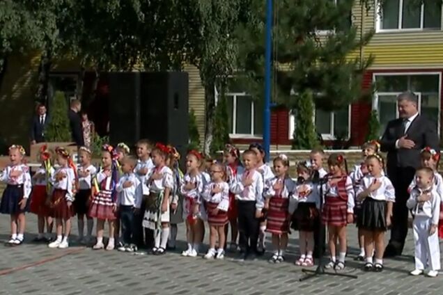 Мороз по коже: Порошенко показал невероятное видео с Донбасса