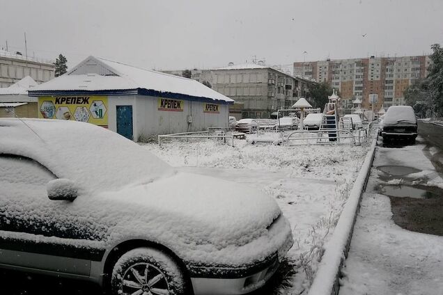 'Зима близко': появились фото и видео первого снега в России