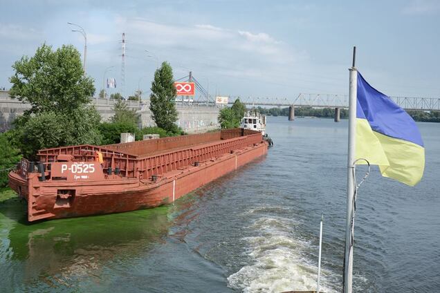 Киевский речной порт пополнил свой флот: появились фото