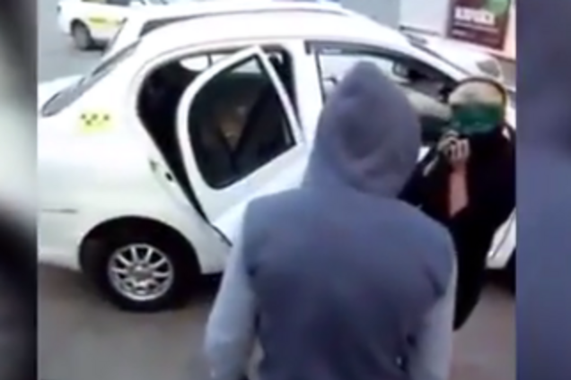 Таксист у Хабаровську