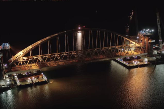 Будівництво Керченського моста: ключовий момент зняли на відео