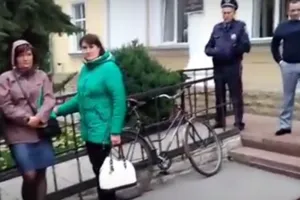Профсоюзное наступление добралось до Глухова: холодный душ приняли чиновники из-за поднятия Терещенко цены на воду