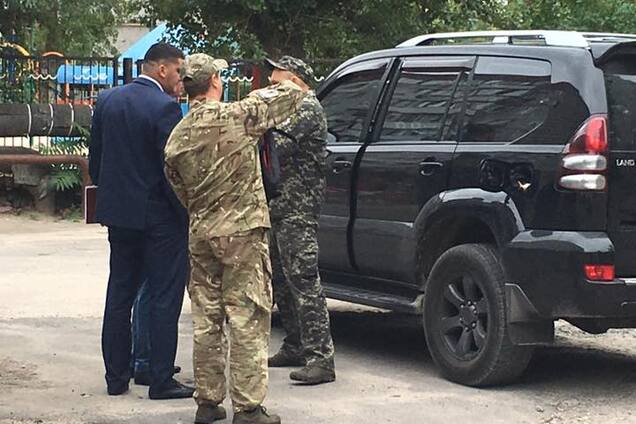 Вместе с семьей: в Николаеве пытались взорвать депутата