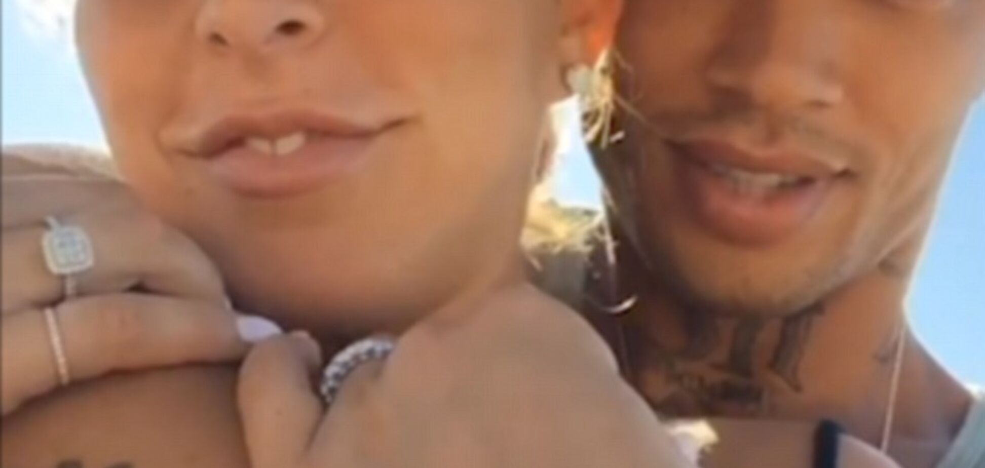 Наследница миллиардной империи обручилась с 'самым красивым преступником'