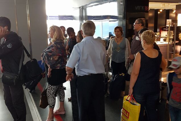Зачастил: коммуниста Симоненко засекли в аэропорту на пути в Испанию